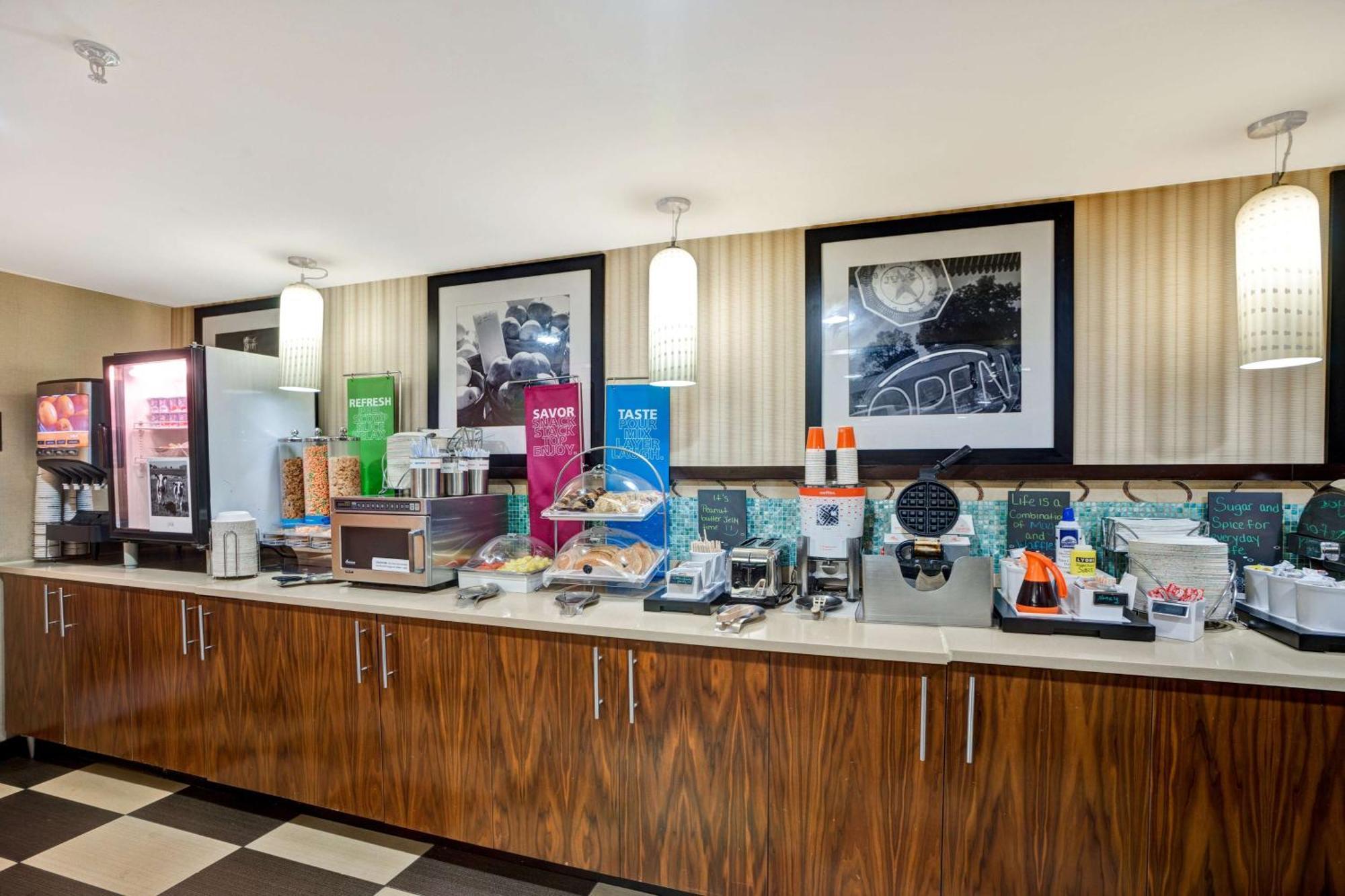 Hampton Inn By Hilton Μίλφορντ Εξωτερικό φωτογραφία