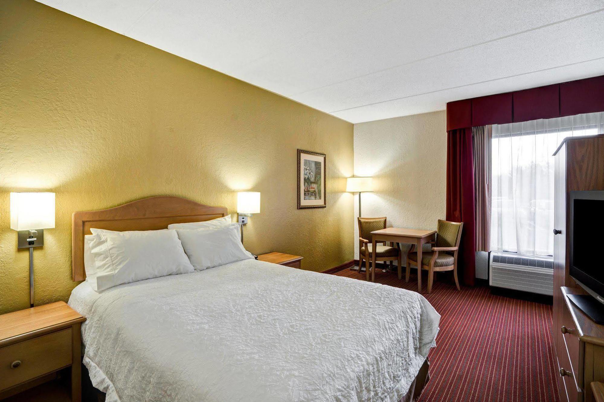 Hampton Inn By Hilton Μίλφορντ Εξωτερικό φωτογραφία